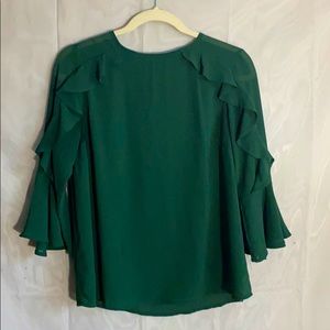 Green bell sleeve blouse with ruffle🌟 Christmas